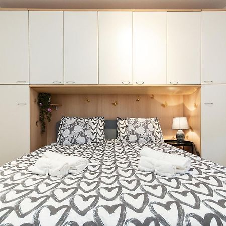 Apartmán 15 Min Centro E Stazione Ferroviaria Janov Exteriér fotografie