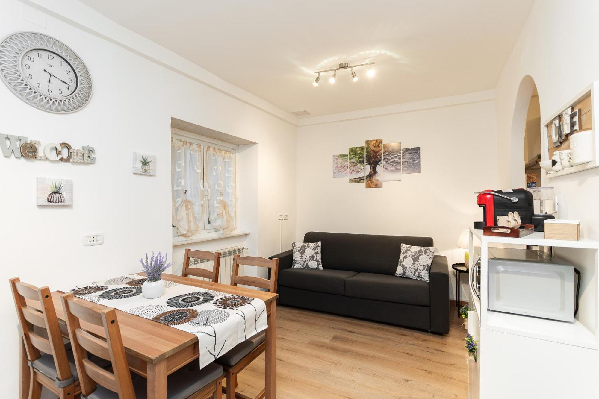 Apartmán 15 Min Centro E Stazione Ferroviaria Janov Exteriér fotografie
